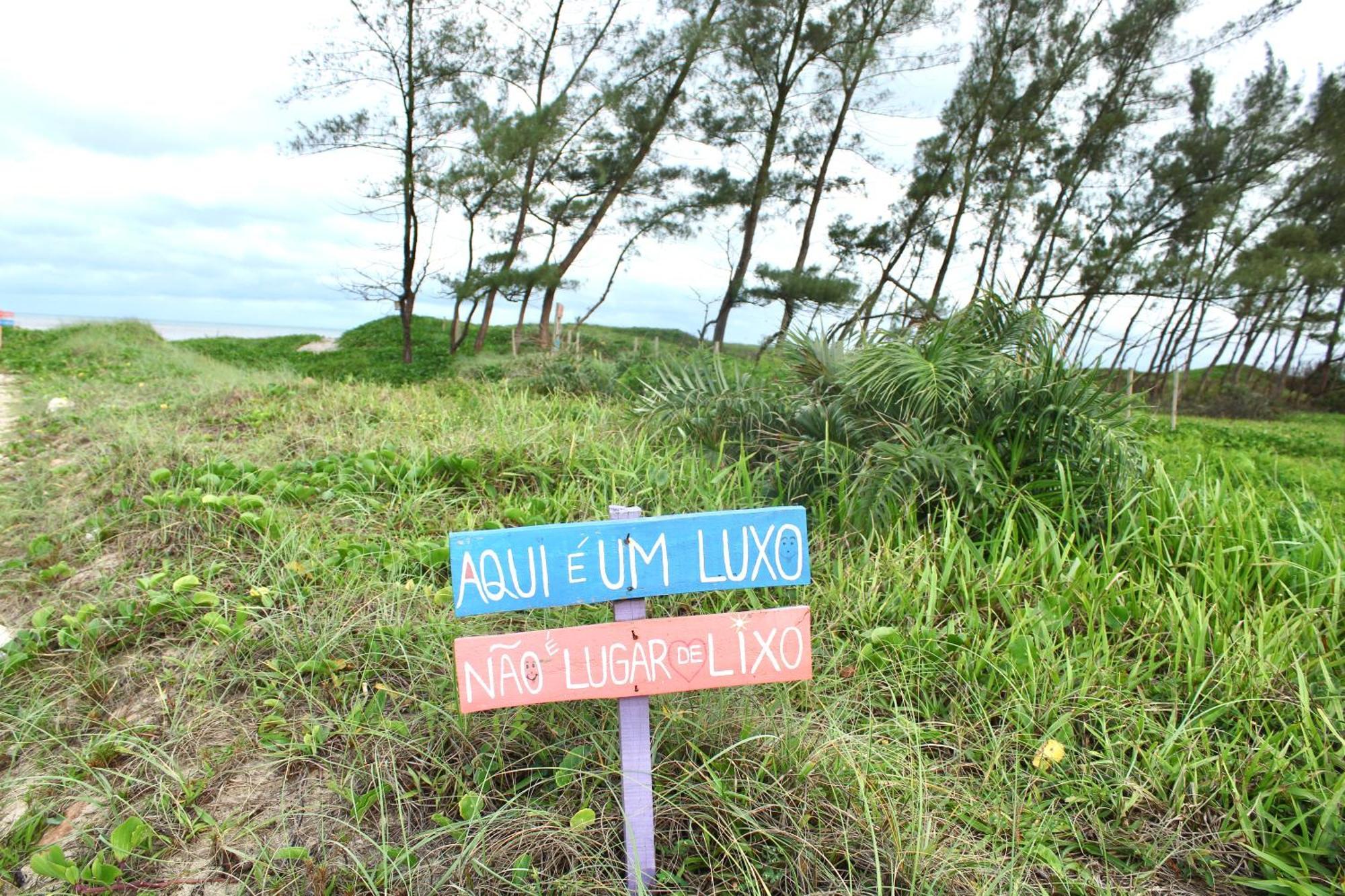 Casa temporada RecantoHouse inteira até 10 pessoas - 1 minuto a pé da praia, com piscina, sinuca e ar condicionado - Condominio Florestinha - Unamar - Cabo Frio Tamoios Extérieur photo